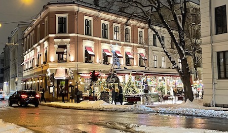 Outdoor restaurant